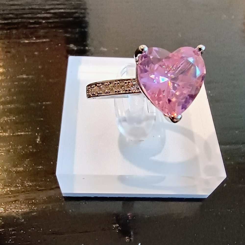 Cubic Zirconia Heart Cut Pink Ring Silver Tone Size 8 - Picture 12 of 14
